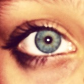 Mein Auge! Ist es hübsch? Wie findet ihr meine Augenfarbe? Wie kann ich meine Augen mehr betonen? Oder habe ich die gut betont? Kommis bitte! ✌❤✌❤✌❤✌❤✌❤✌❤✌