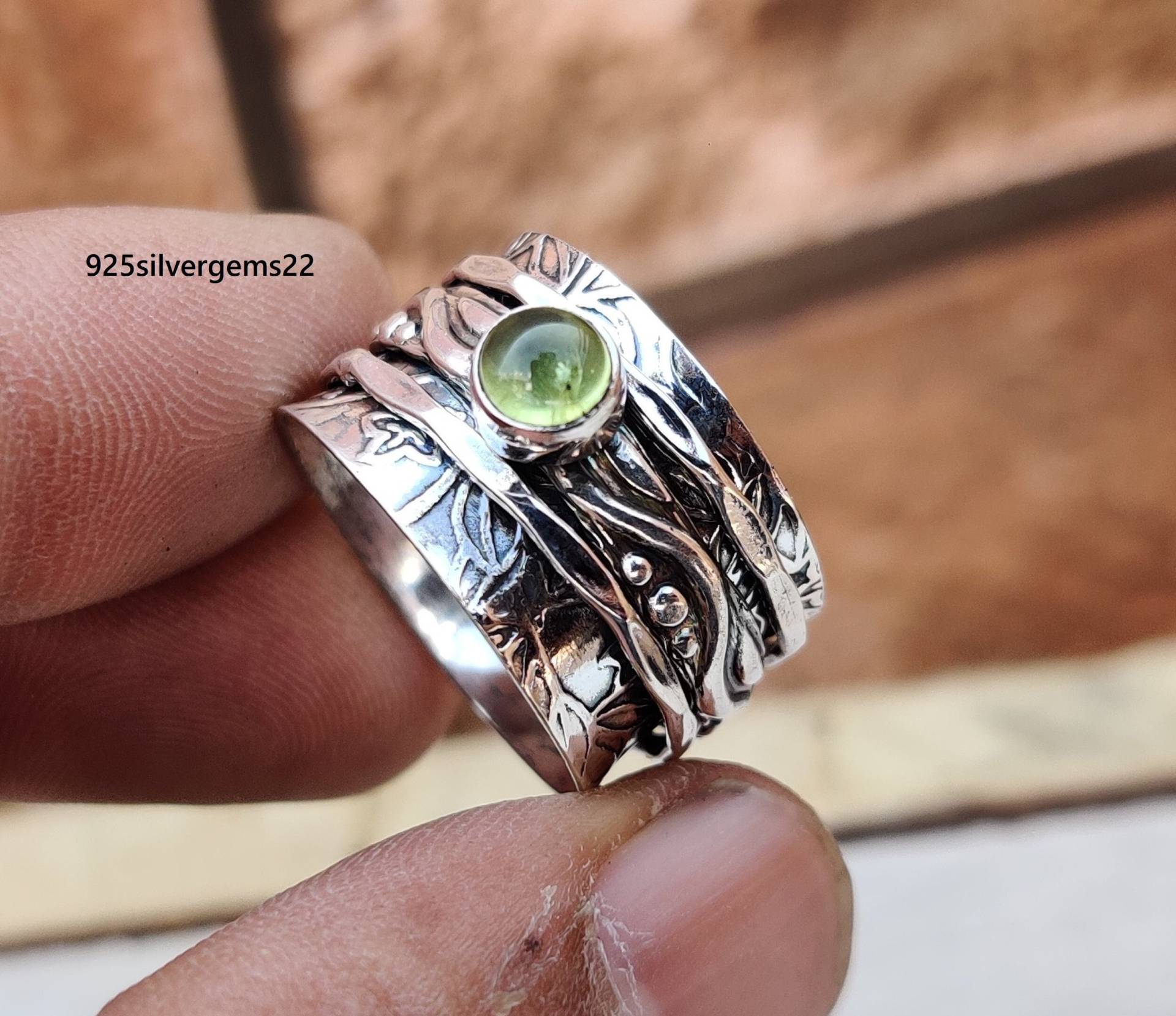 Peridot Ring, Schmuck, 925 Sterling Silber Handgemachter Frauen Hübscher Geschenk Edelstein Spinner Ring von 925SilverGems22