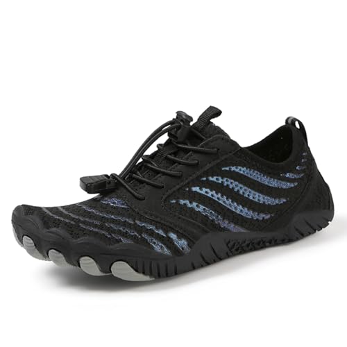 AONEGOLD Barfußschuhe Kinder Leicht Weich Badeschuhe Junge Mädchen Atmungsaktiv rutschfest Wasserschuhe Strandschuhe Schnell Trocknend Aquaschuhe Sportschuhe (8026 Schwarz,34EU) von AONEGOLD