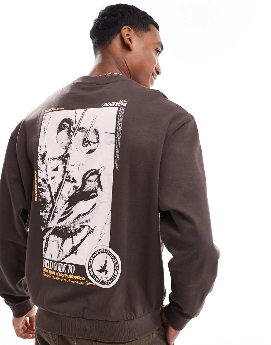 ASOS DESIGN - Sweatshirt in Braun mit Vogelprint hinten ASOS DESIGN - Sweatshirt in Braun mit Vogelprint hinten von ASOS DESIGN
