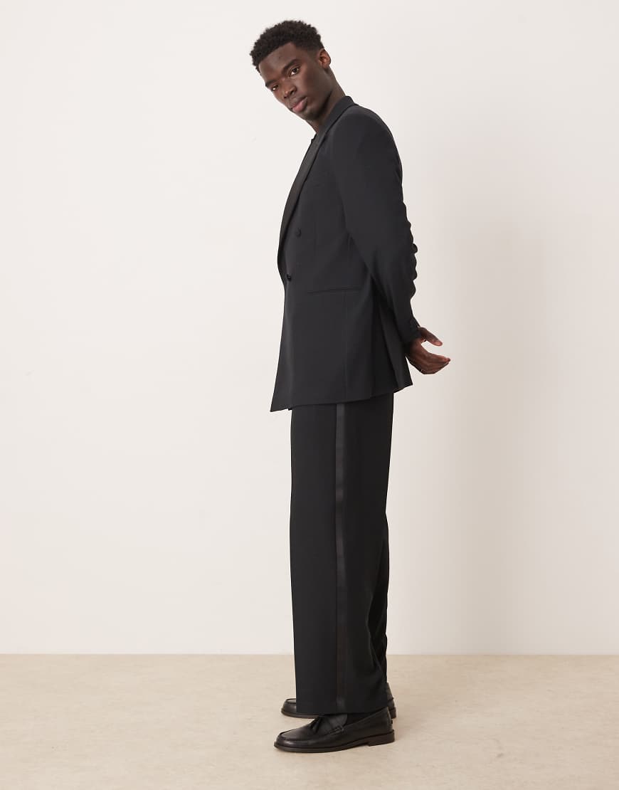 ASOS DESIGN - Smoking-Anzughose in Schwarz mit weitem Bein und Struktur ASOS DESIGN - Smoking-Anzughose in Schwarz mit weitem Bein und Struktur von ASOS DESIGN