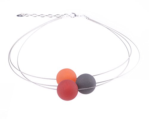 Adi-Modeschmuck Polariskette “Luna”, 3-strängiger Halsreif aus 20mm Polarisperlen in Orange, Rot und Grau, handgefertigt Berlin von Adi-Modeschmuck