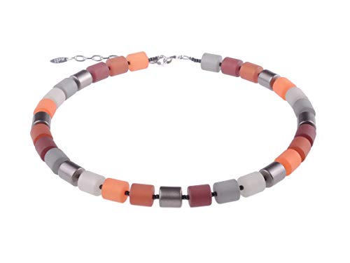 Adi-Modeschmuck Elegante Kette “Bärbel” aus Polaris- und lackierten Acrylzylindern, orange/grau mix mit dunkel-silbernen Akzenten. Handgefertigt Berlin. von Adi-Modeschmuck