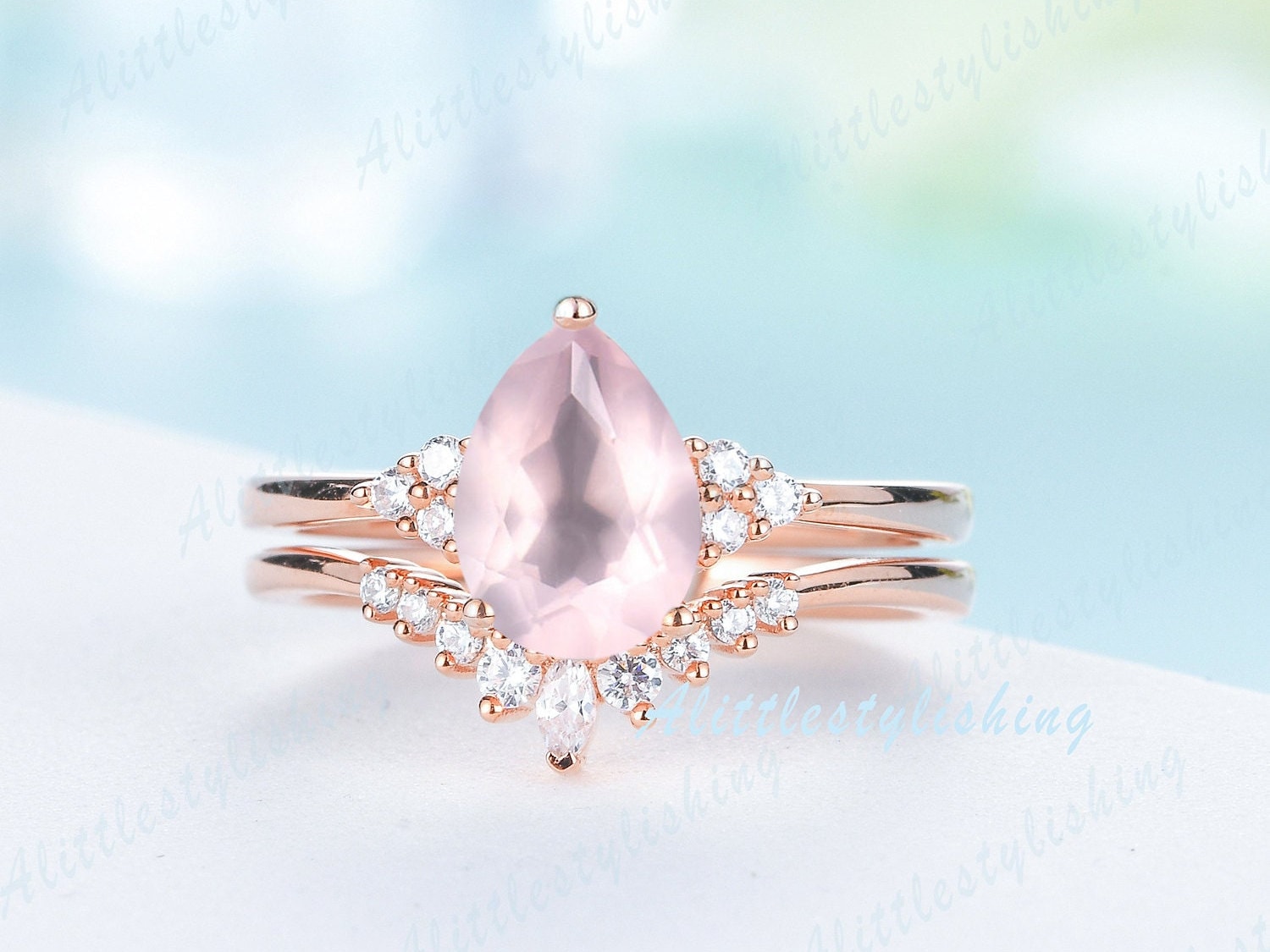 Pear Cut Rosenquarz Verlobungsringe Für Frauen/Braut Set Vintage Rose Gold Versprechen Ring Stapelkurve Hochzeit Jahrestag Ringe von Alittlestylishing