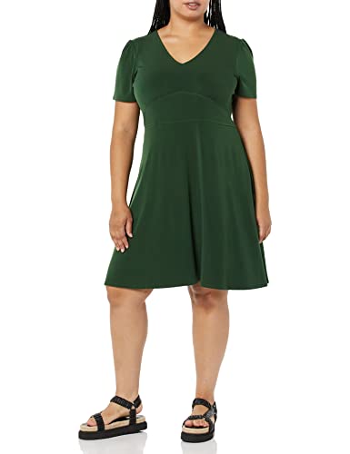 Amazon Essentials Damen Ausgestelltes Kurzarm-Kleid Mit V-Ausschnitt Und Geraffter Passform, Dunkelgrün, S von Amazon Essentials