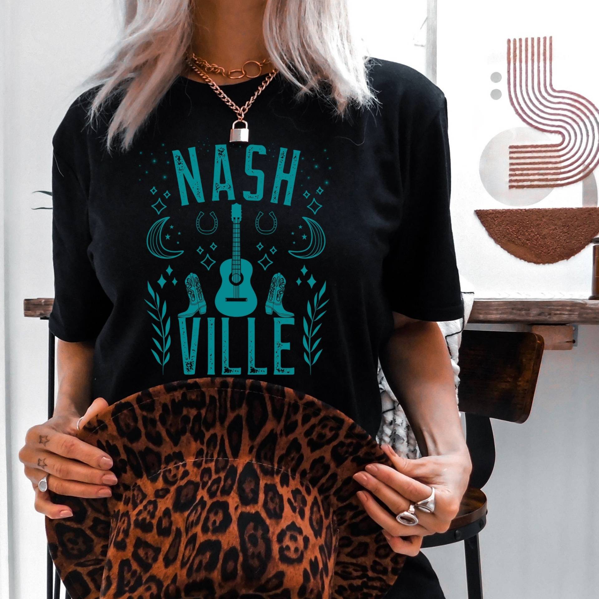 Nashville Shirt Western Country Musik Girls Trip Tshirt T Grafik von ApparelByAntonia