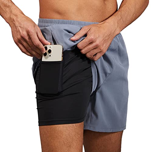 Arcweg Herren Sport Shorts Laufshorts 2 in 1 Kurze Sommer Running Sporthose Schnell Trocknend Fitness Joggen Traininghose Running Sport Kurze mit Taschen Grau XL（EU） von Arcweg