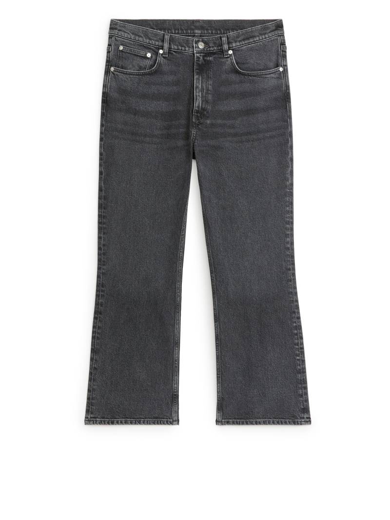 Arket FERN CROPPED Flared Stretchjeans Verwaschenes Grau, Straight in Größe W 26. Farbe: Washed grey von Arket