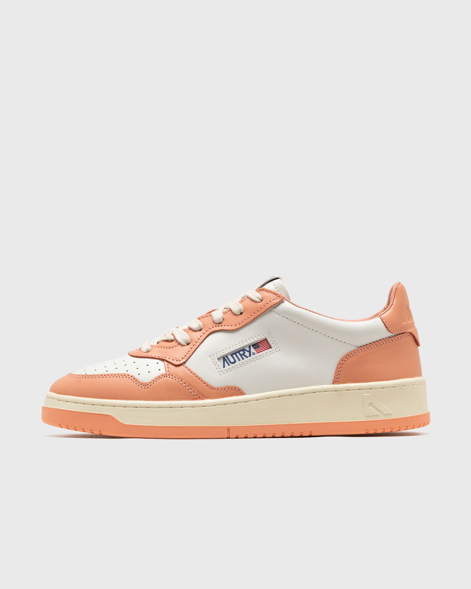 Autry Action Shoes MEDALIST LOW men Lowtop orange|white in Größe:42 von Autry Action Shoes