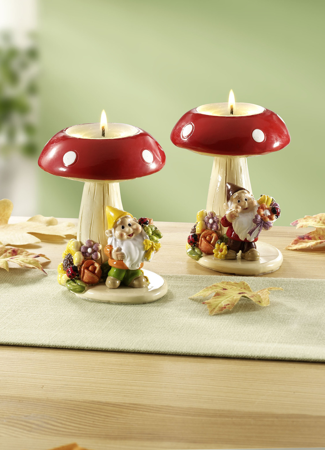 Originell gestaltete Teelichthalter, 2er-Set, Rot-Beige Originell gestaltete Teelichthalter, 2er-Set, Rot-Beige von BADER
