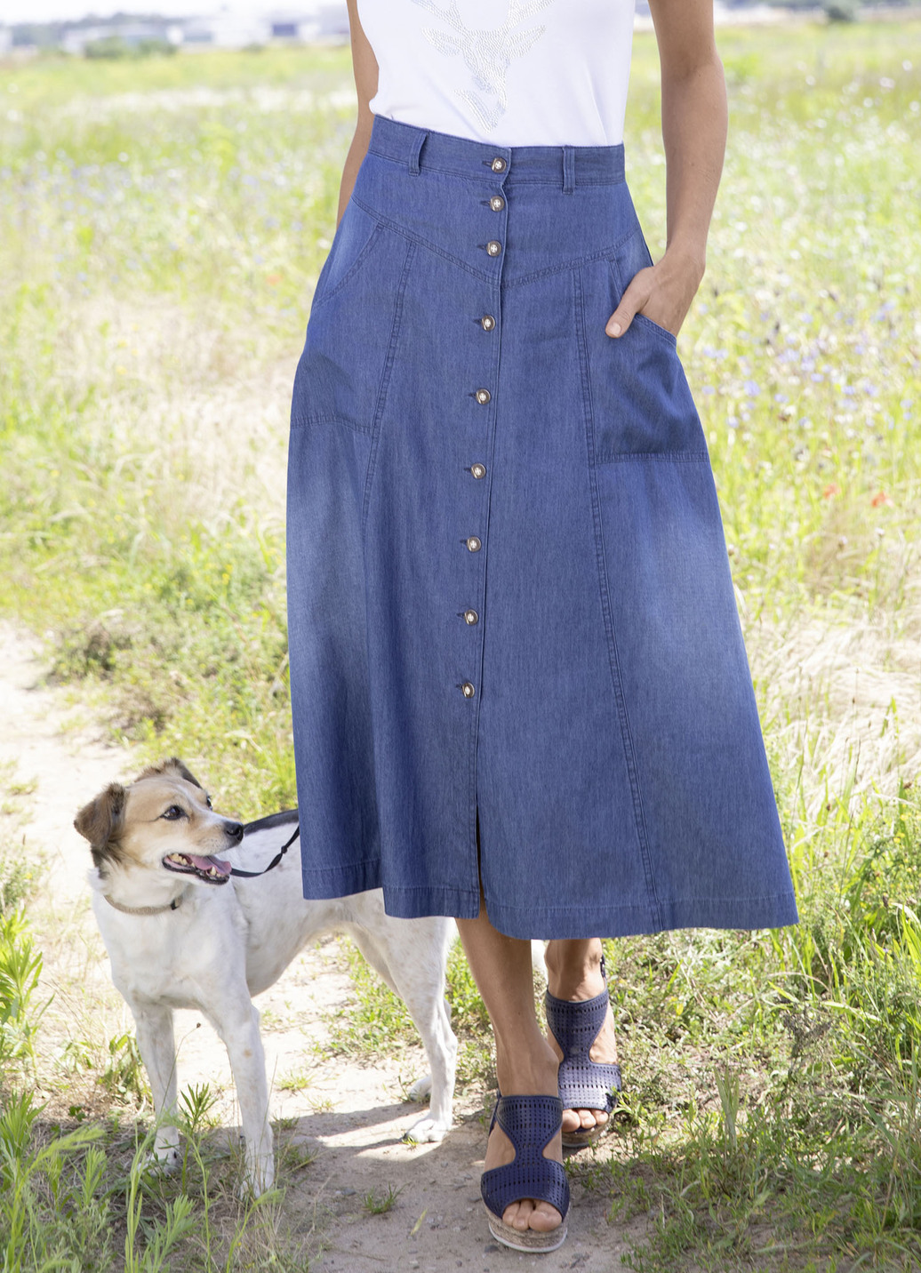 Rock mit Schmuckknöpfen, Jeansblau, Größe 40 von BADER