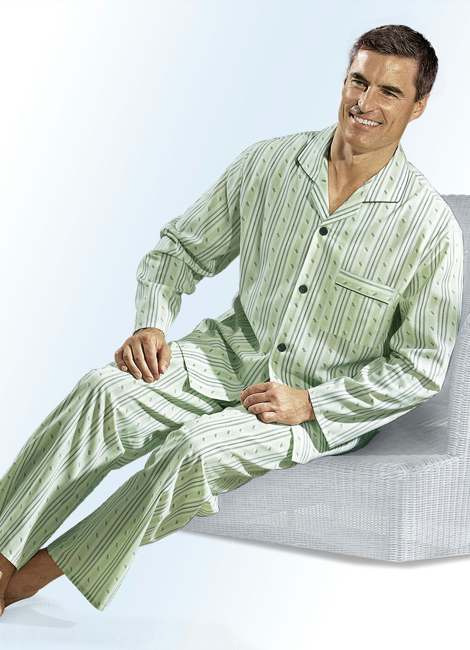 Schlafanzug, leger geschnitten und durchgeknöpft, aus Webware, Lindgrün-Bunt, Größe 58 von BADER