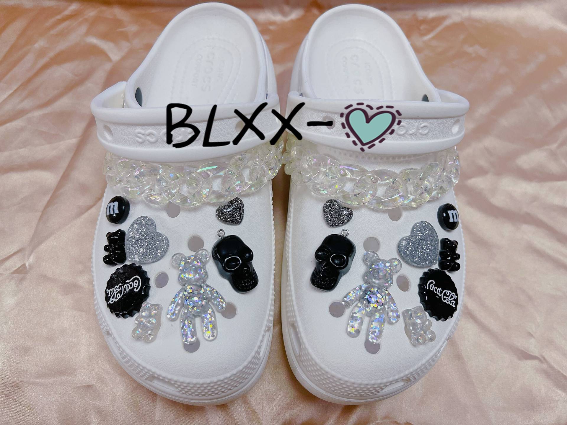 Shoe Charms Set Von 18 Mit Multi-Color-Kette, Cool Bear Strap Kette Schuh Charm Zubehör Clog Dekoration Geschenk Für Mädchen Frauen von BLXXs