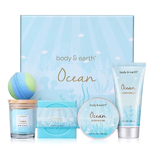 BODY & EARTH Geschenkbox für Frauen - 5tlg. Ozeanduft Geschenkset mit Duftkerze, Körperbutter, Handcreme, Badebombe, Badeset Geschenk für Freundin, Mama, Mädchen, Männer, Muttertagsgeschenk Geburtstag von BODY & EARTH