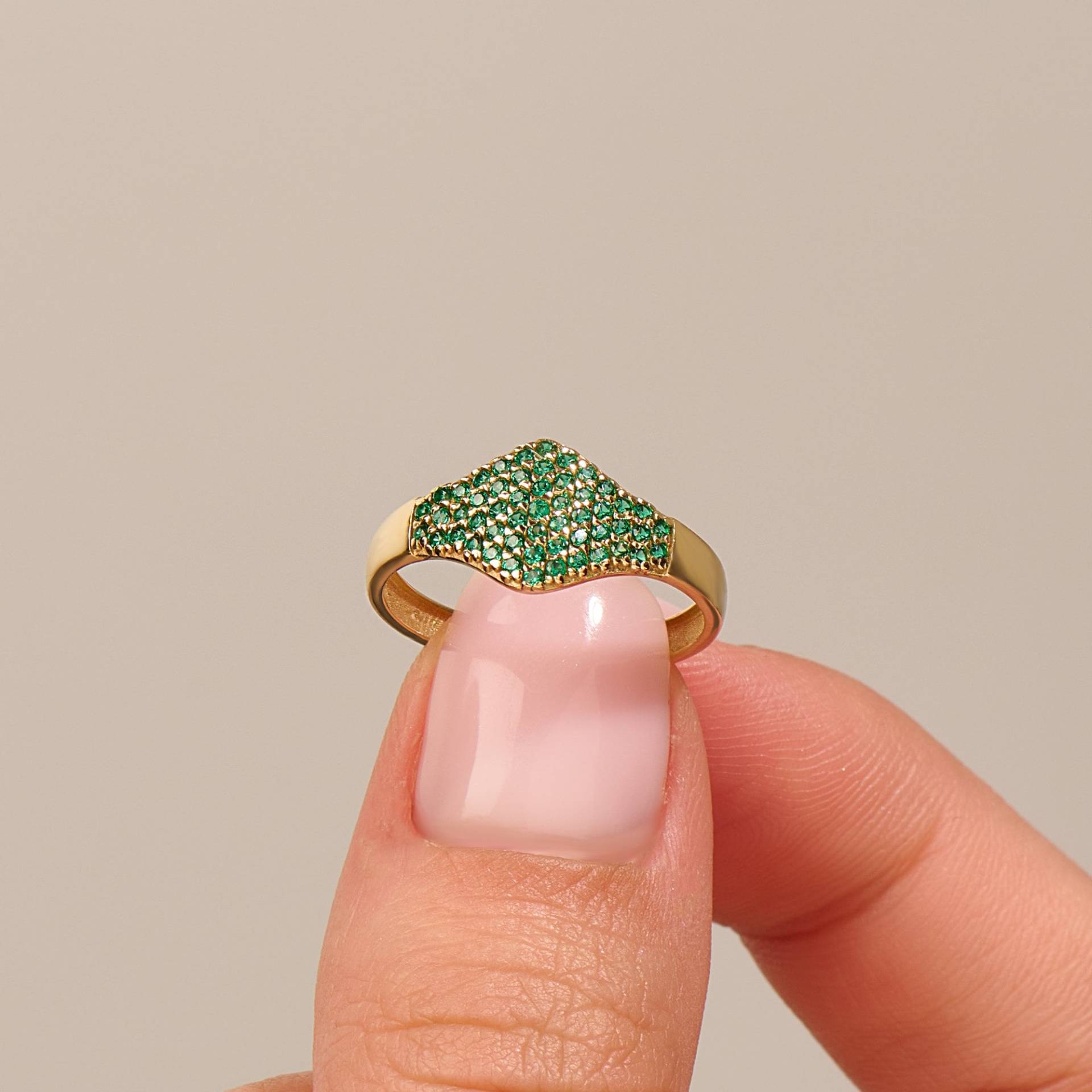 14K Smaragd Flat Pave Siegelring, Individueller Pinky-Ring Aus Massivem Gold, Winziger Grüner Edelstein-statement-Ring, Damen-Bandringe Mit von BRENNMORE