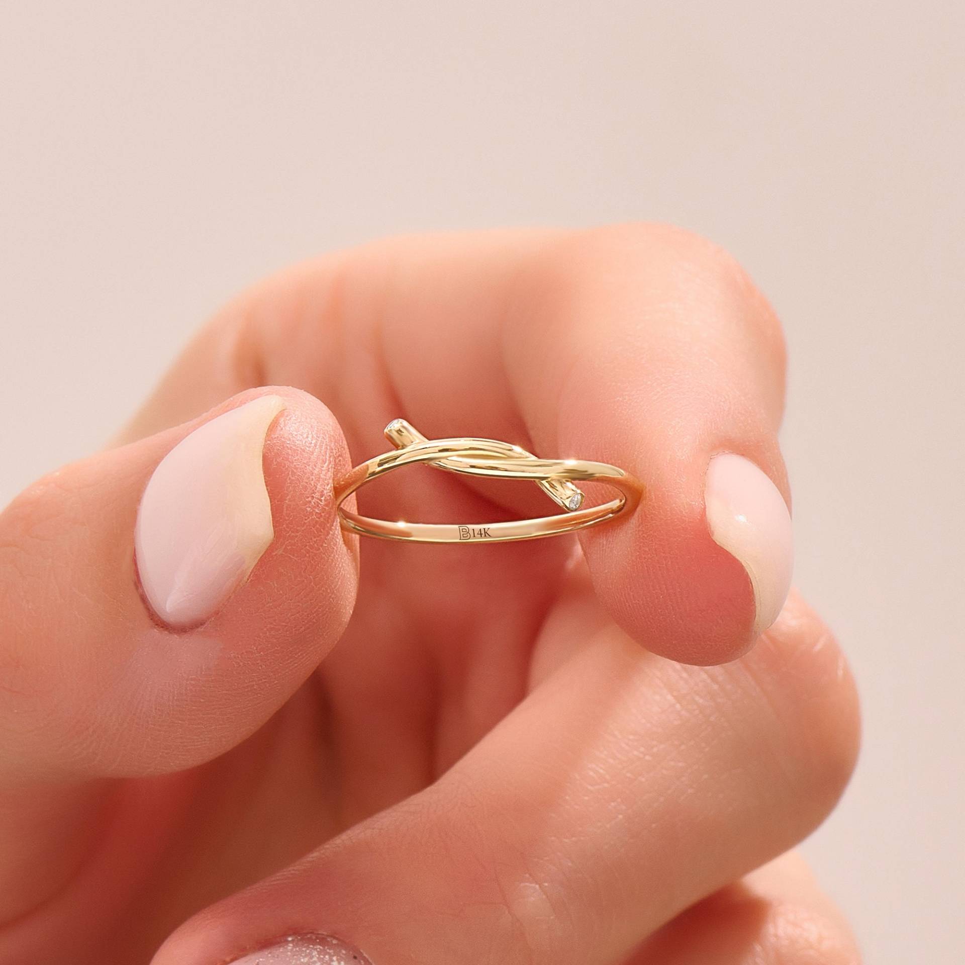 Gold Massiv Knoten Ring, 14K Versprechen Ring Frauen, Zierliche Liebe Stapelbar Einfache Freundschaftsring, Echtgold Pinky Ringe, Dünne Ringe von BRENNMORE
