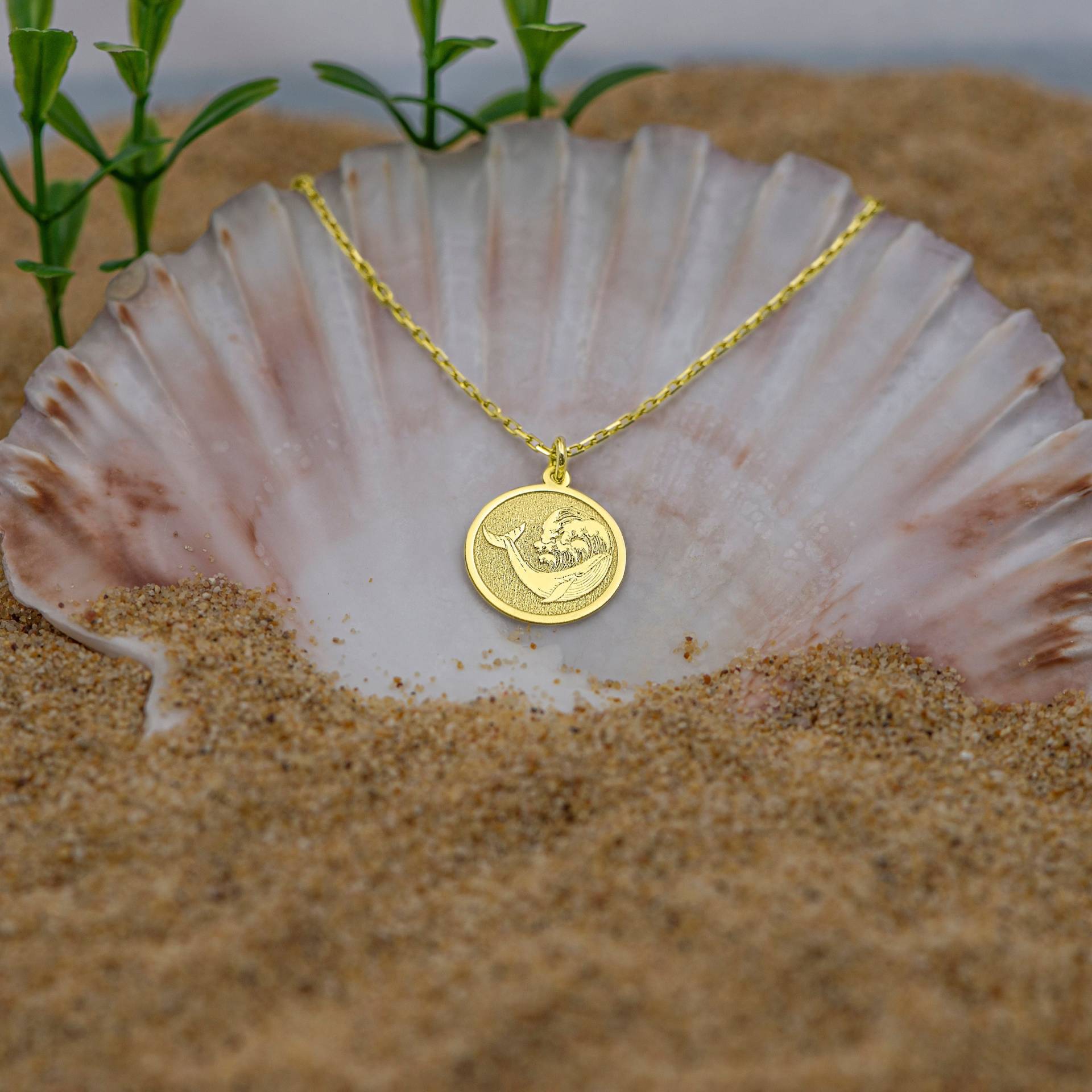 Echte 14K Solid Gold Wal Münze Halskette - Rose Anhänger Sommer Charm Celestial Schmuck Geschenk Für Sie von BYDEMIRULUER