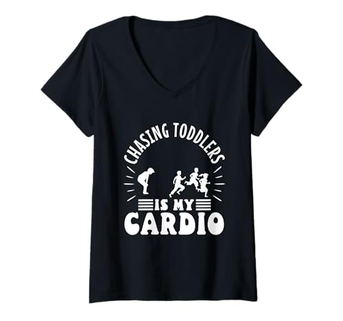 Damen Kleinkindern nachzujagen ist mein Cardio T-Shirt mit V-Ausschnitt Damen Kleinkindern nachzujagen ist mein Cardio T-Shirt mit V-Ausschnitt von Babysitter child care nanny daycare provider