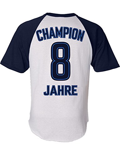 Jungen Fussball Trikot zum 8. Geburtstag - Champion 8 Jahre - Kinder Geschenk Tshirt (128) von Baddery