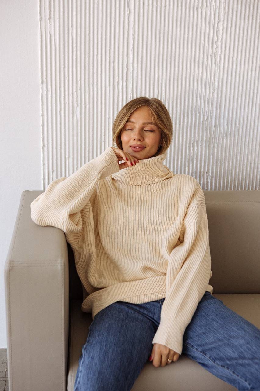 Creme Beige Oversized Pullover Rollkragen, Warmer Für Frauen, Strickpullover von BarvinokKnitwear