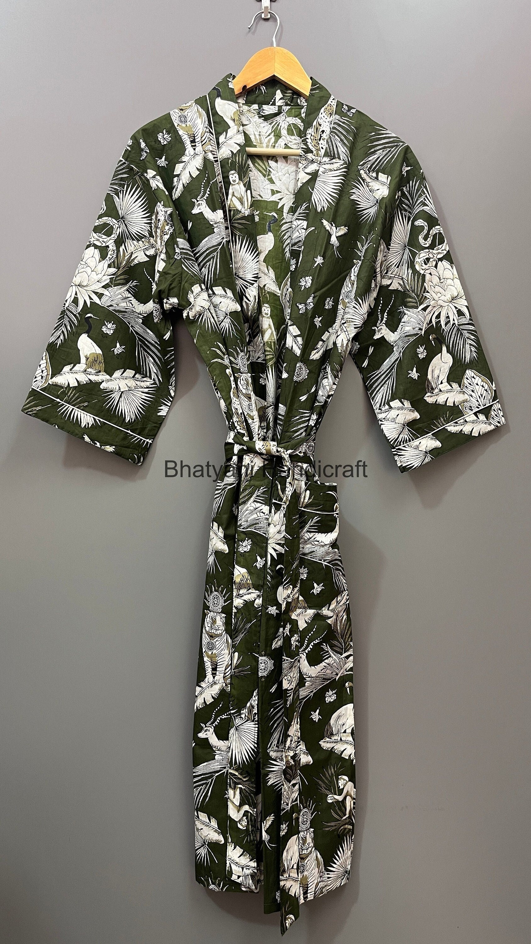 Dschungel Safari Print Baumwolle Kimono Robe|Brautjungfer Kleid|Nachthemd|Einheitsgröße Robe|Unisex von Bhatyanihandicraft