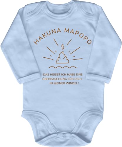 Blauer-Storch Baby Body in Hellblau Hakuna Mapopo! Ich habe eine Überraschung für dich in meiner Windel Lustiger Spruch zur Geburt für Kleinkind Langarm Bio Baumwolle von Blauer-Storch