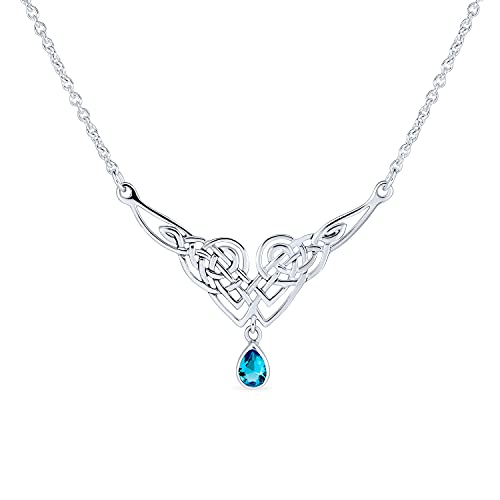 Simulierter Edelstein Blauer Topas Glück Freundschaft Trinity Irish Liebe Knot Triquetra Unendlichkeit Erklärung Keltische Halskette V Kragen Anhänger Für Frauen Teen Paare .925 Sterling Silber von Bling Jewelry