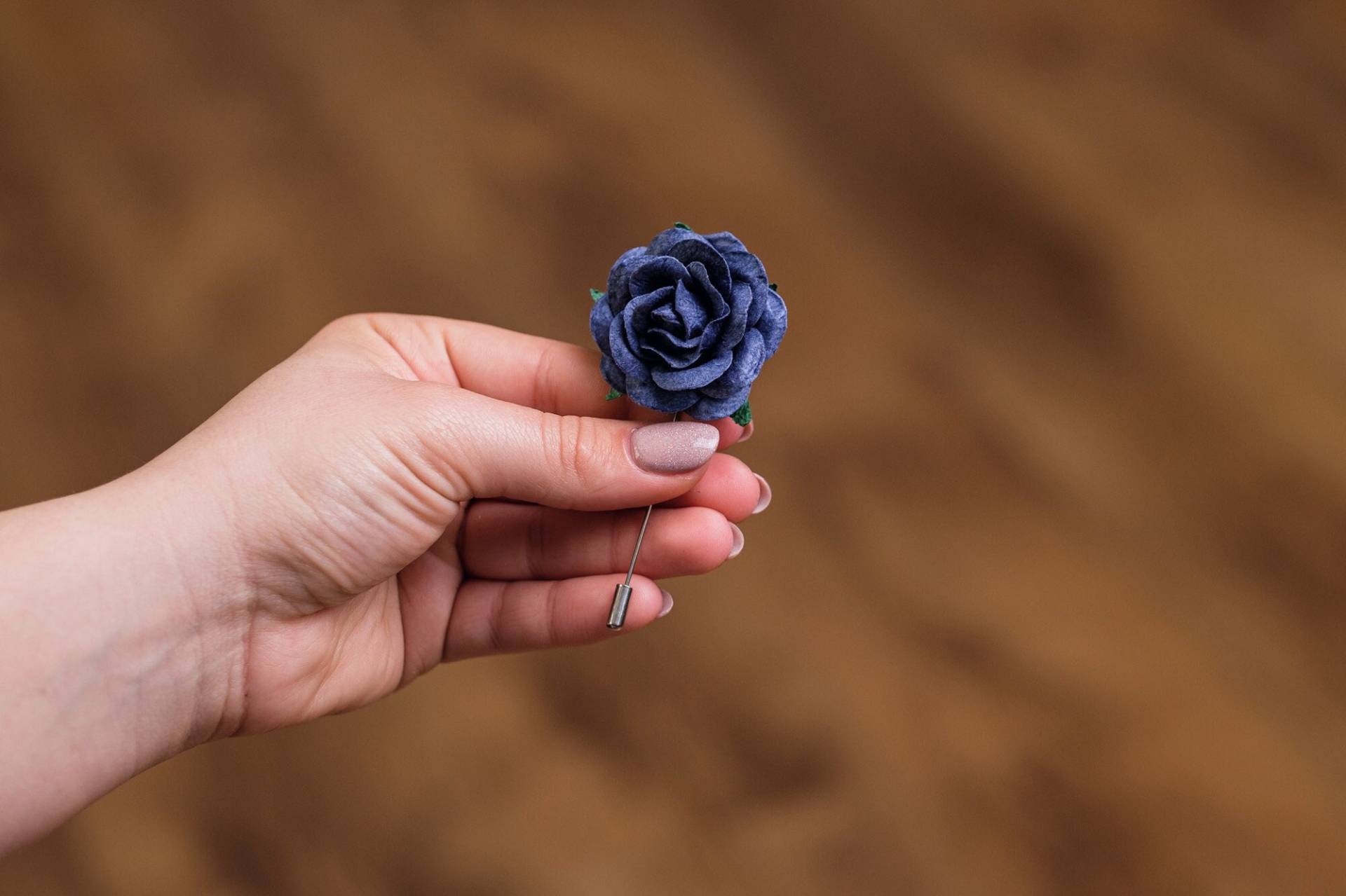 Japanisch Inspirierte 4 cm Große Marineblaue Sticknadel, Hochzeit Boutonniere Für Revers, Blumenknopfloch, Anzugzubehör Ihn, Einzigartige Brosche von BloomLapelPins