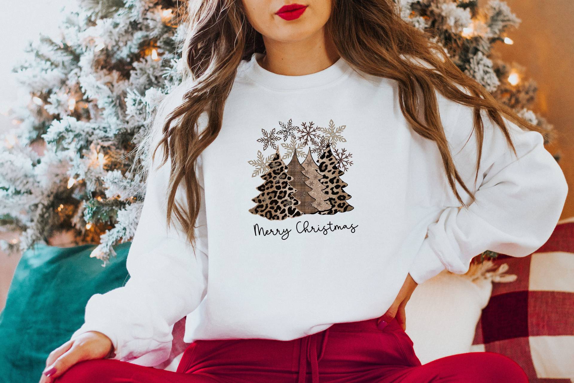 Weihnachtsbaum Sweatshirt, Weihnachten Süßes Weihnachtsshirt, Leopard Christmas Tree( Swt von BorderLes