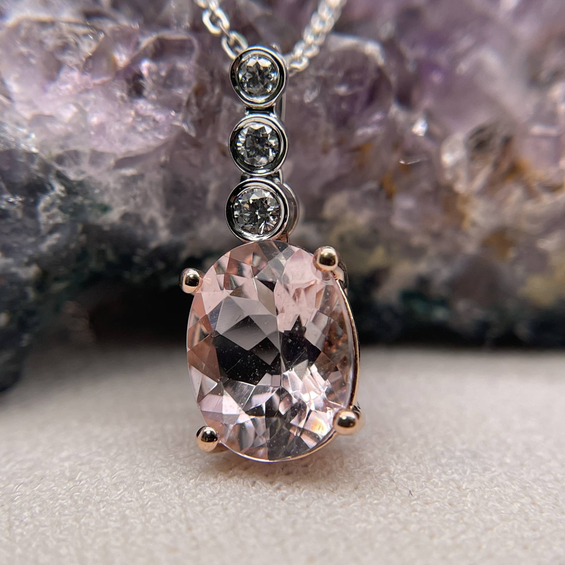 14K Weiß/Roségold Mit Morganit Und Diamant Halskette. Hochwertiges Besonderes Erschwingliches Luxus Schmuckstück von BostonAriaJewelry