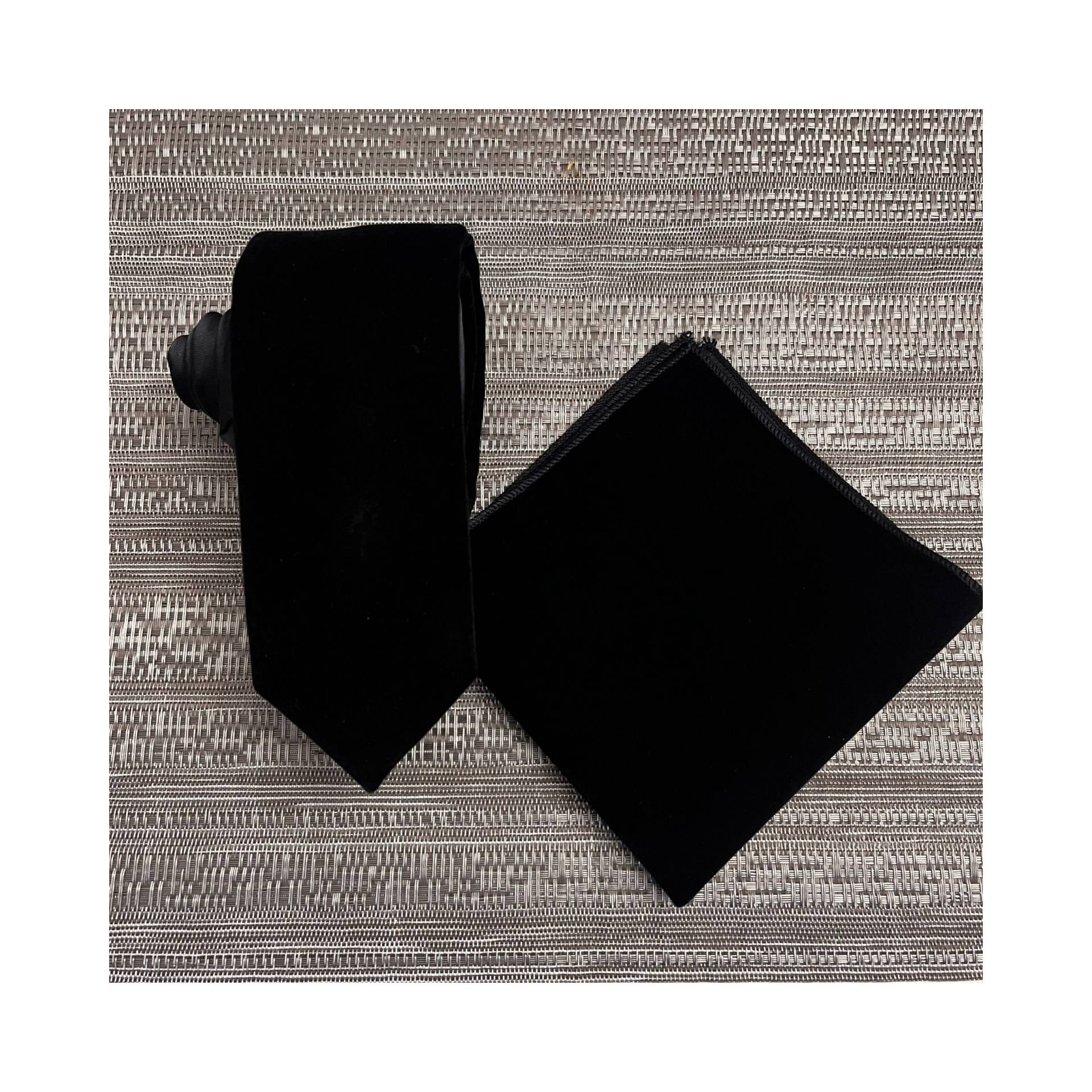 2, 2" Breiter Schmaler Samt Mit Mikrofaser-Kontrastknoten Schwarz Solide Schmale Krawatte Zum Selbstbinden Und Einstecktuch von BowieUSA