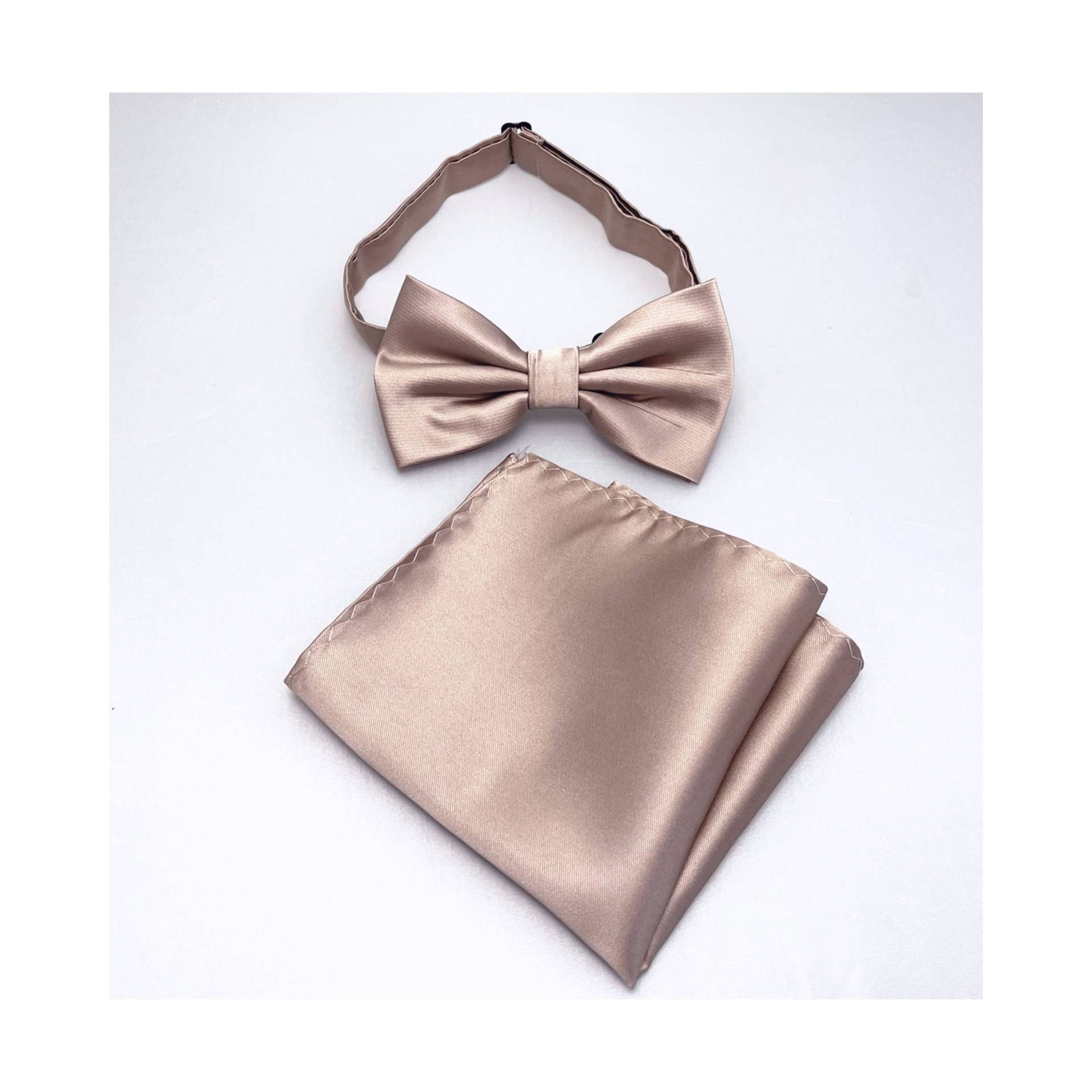 Herren Solid Plain Matte Satin Rose Gold Pretied Fliege Und Einstecktuch Set Sand von BowieUSA