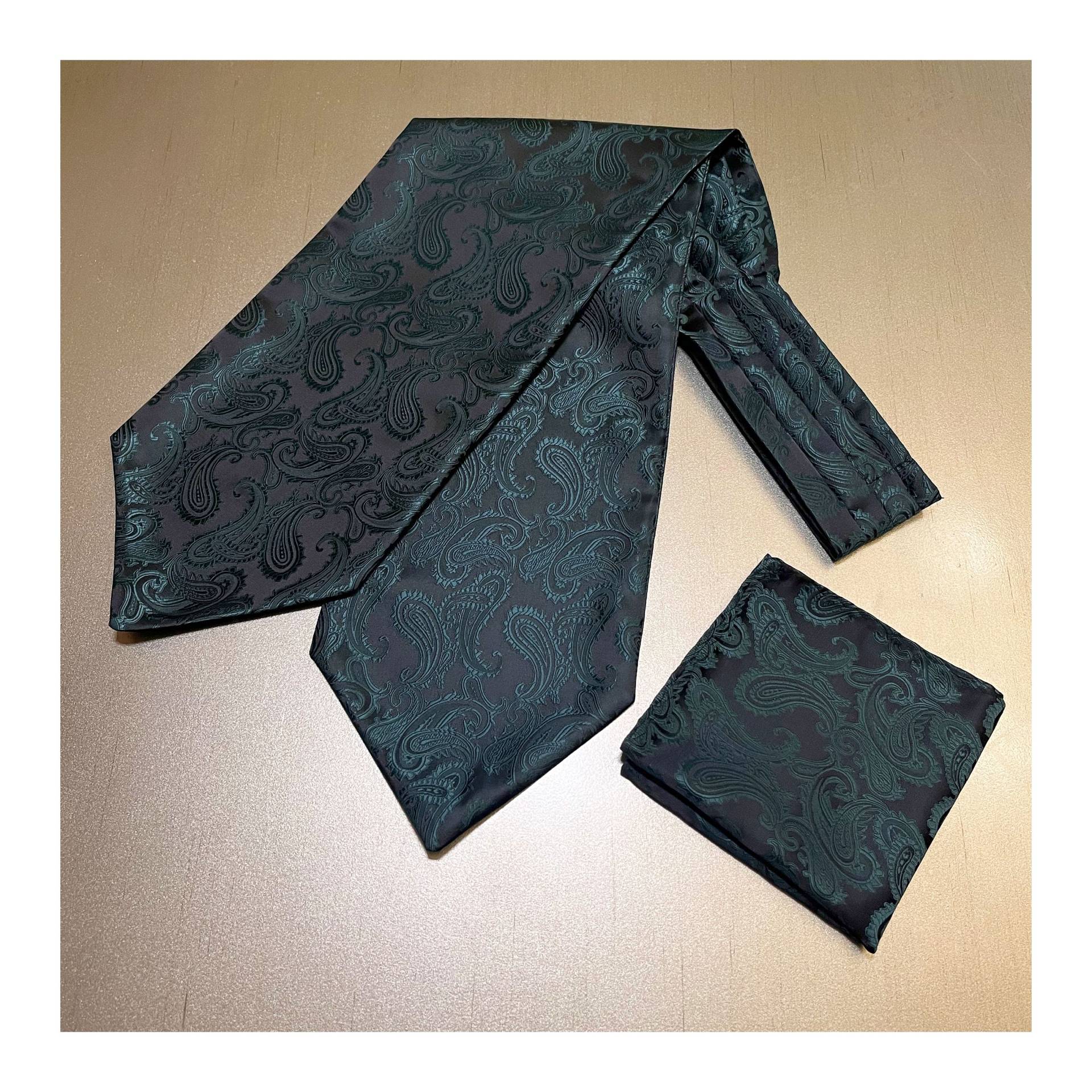 Wald Dunkelgrün Paisley Free Style Casual Ascot Cravat & Pocket Square Set Taschentuch von BowieUSA