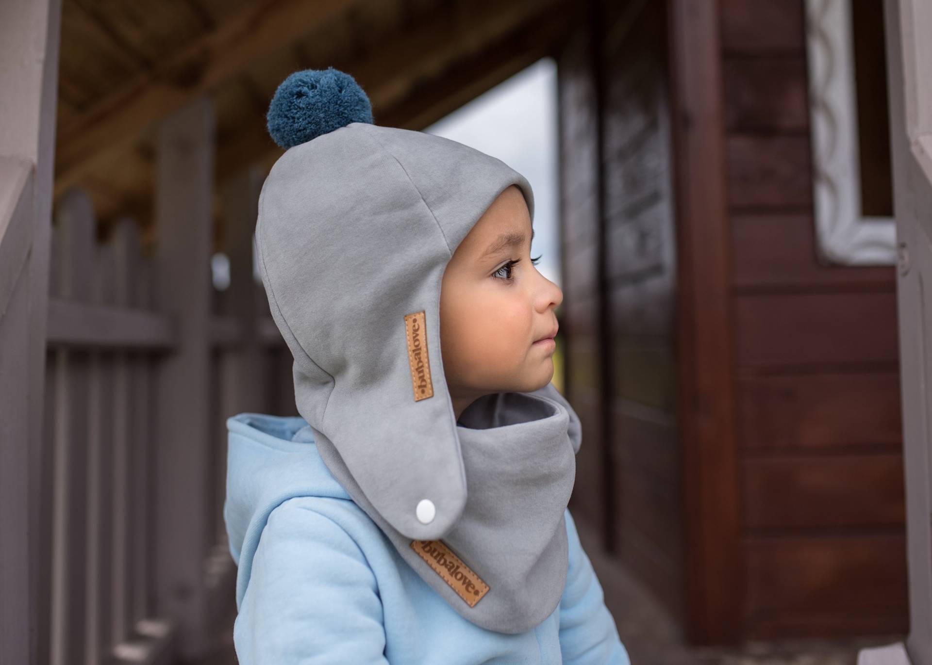 Meinung. Grau Kinder-Wintermütze Mit Bommel Und Schal von Bubalove