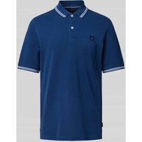 bugatti Poloshirt mit Kontrastbesatz in Jeansblau, Größe S von Bugatti