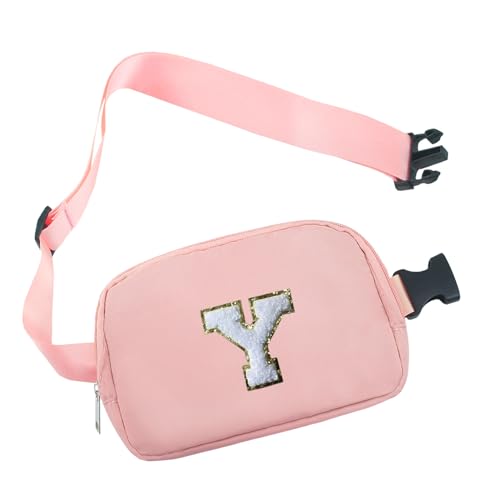 COSHAYSOO Kleine Bauchtasche mit Initialenaufnäher, verstellbarer Riemen für Damen, Teenager, Mädchen, Laufen, Reisen, Fitnessstudio, Wandern, Mini-Umhängetasche, trendige, adrette Tasche, Pink, von COSHAYSOO