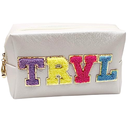 COSHAYSOO Preppy Letter Patch Cosmetic Makeup Bags for Women, Small Travel Pouch for Purse Puffy Chenille Waterproof Beach Toiletry Bag, Cute Trendy Make Up Birthday Christmas Gifts, Shell weiß-TRVL von COSHAYSOO