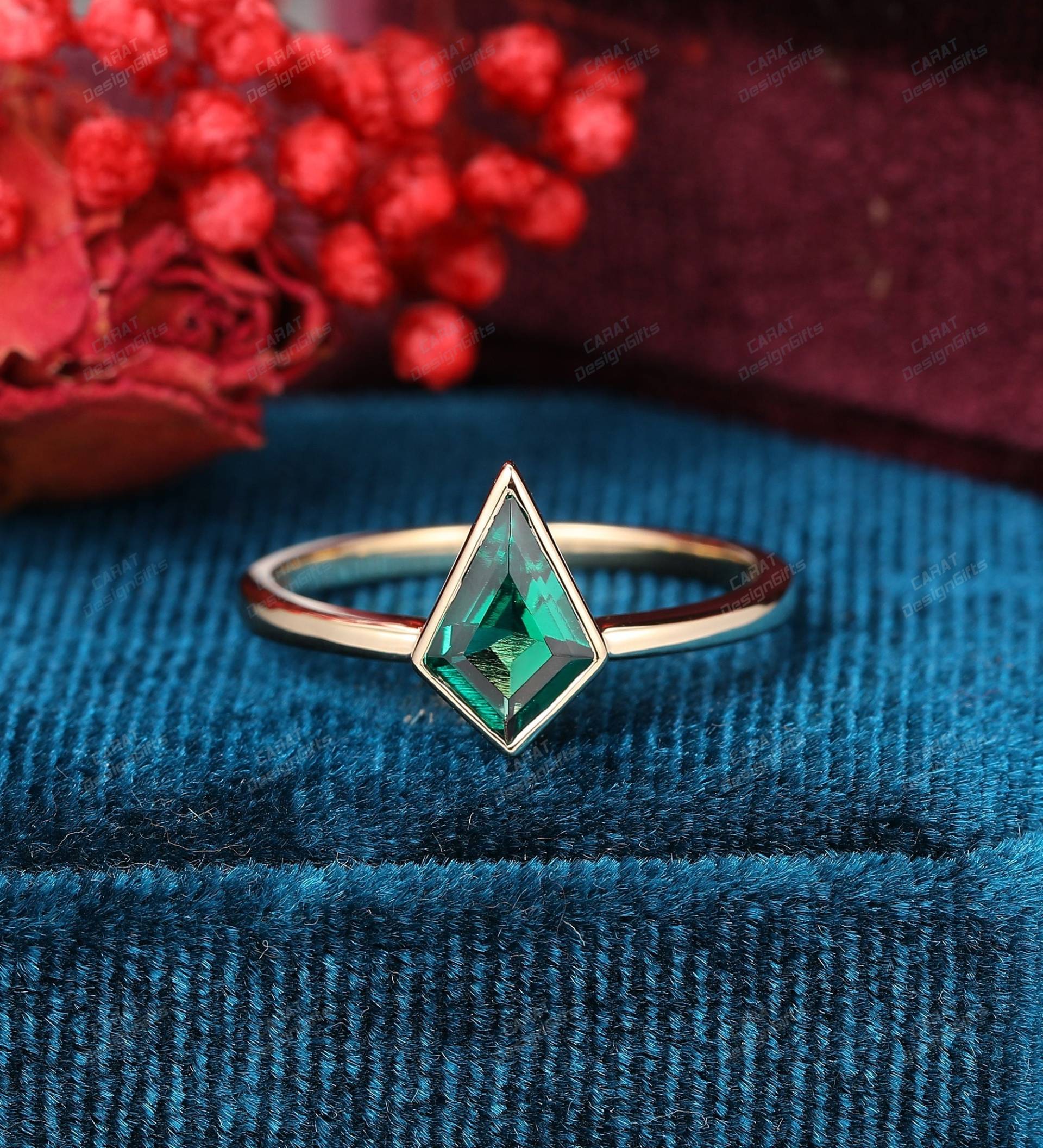 Einfacher Stil Ring, Kite Cut 6x9mm Smaragd Verlobungsring, Täglicher Mai Birthstone Ehering, Massiver Rose Gold Ring Für Frauen von CaratDesignGifts