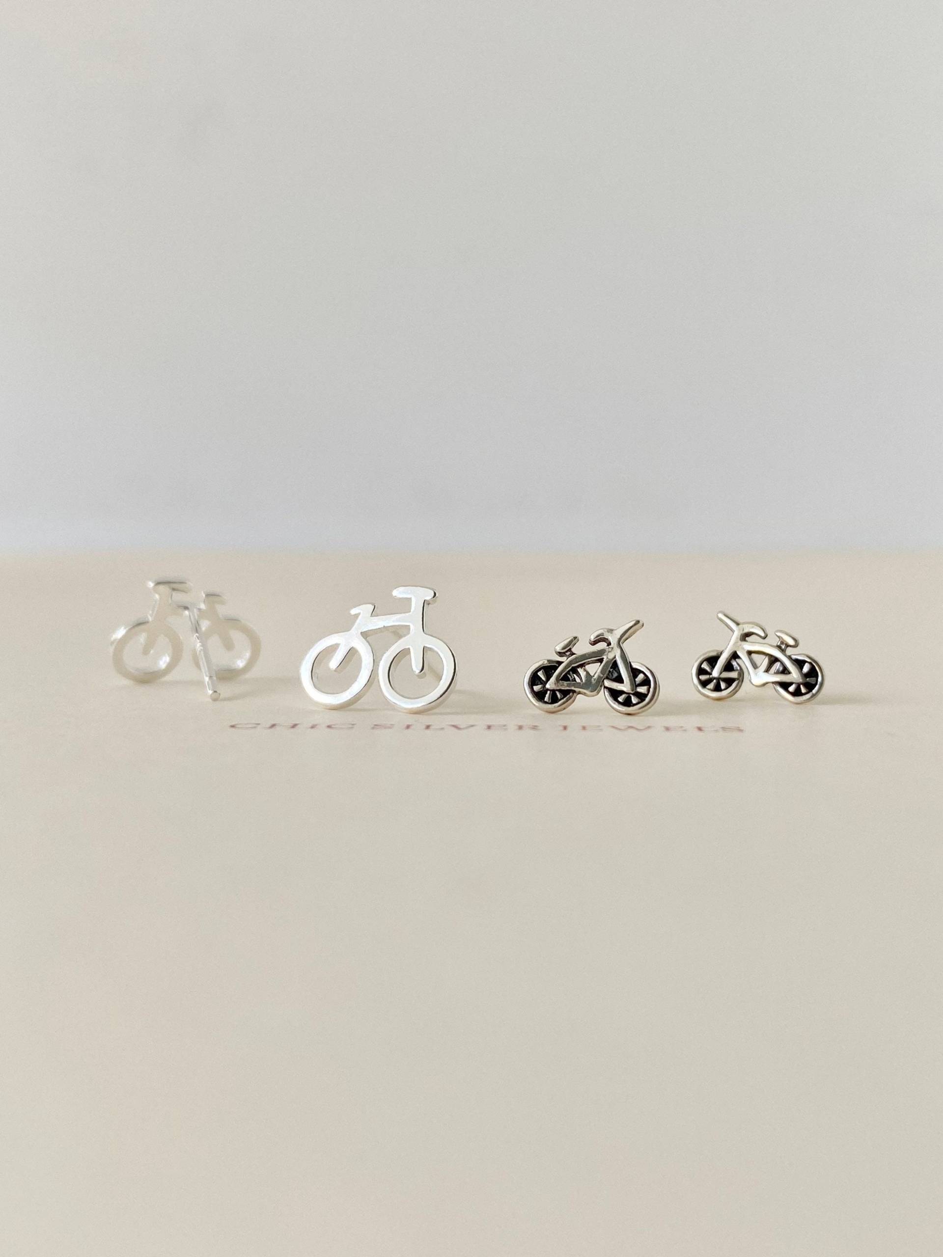 sterling Silber Fahrrad Ohrringe, Ohrstecker Minimalistisch Zierliche Kinder Kind Niedliche Kawaii Geschenke Radfahrer Biker Freund von ChicSilverJewels