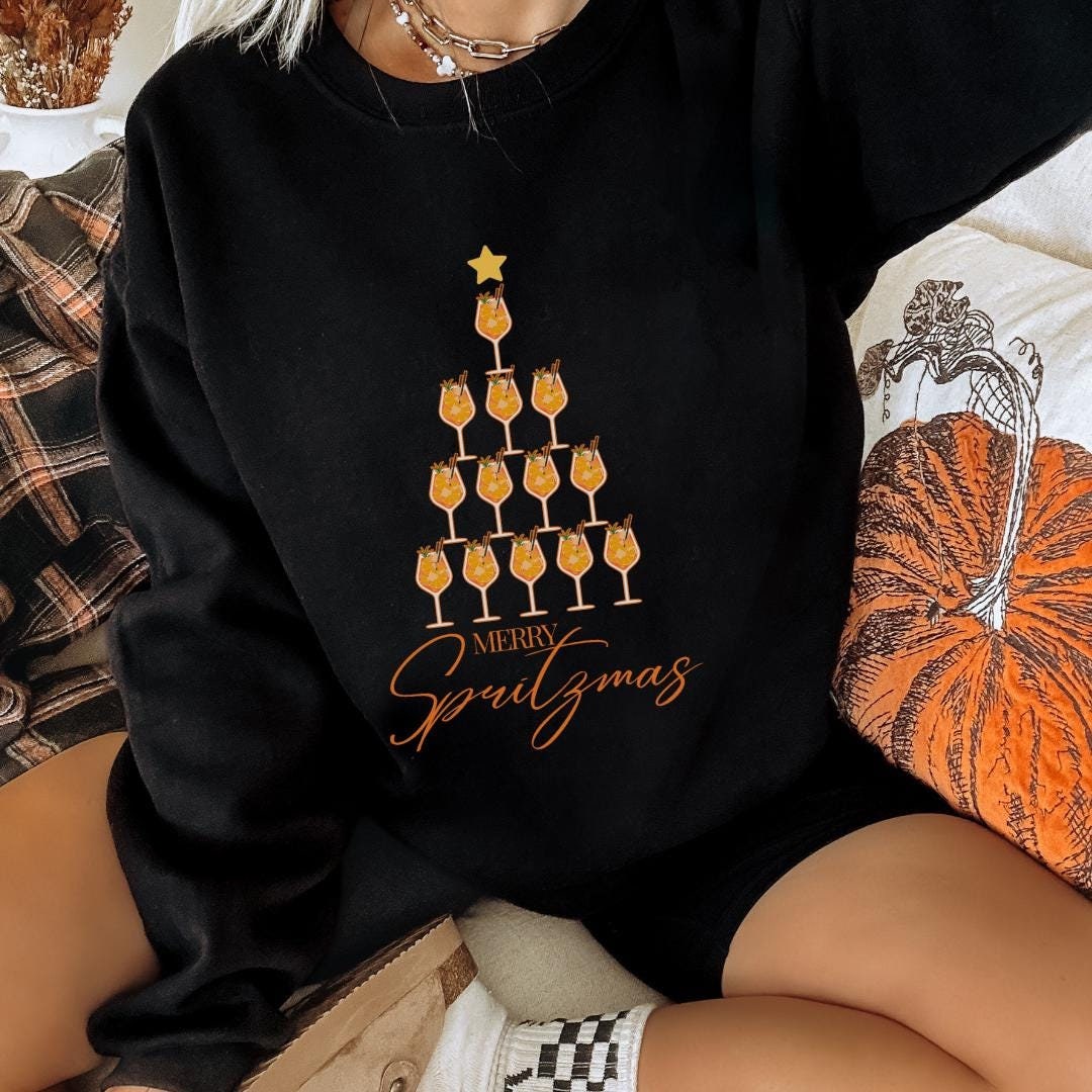 Merry Spritzmas Aperol Spritz Is Always The Answer Retro Aesthetic Sweater Christmas Party Y2K Holy Aperoli Vintage Alcohol Gift Aperitifo Merry Spritzmas Aperol Spritz Is Always The Answer Retro Aesthetic Sweater Christmas Party Y2K Holy Aperoli Vintage Alcohol Gift Aperitifo von CincerelyYoursShop