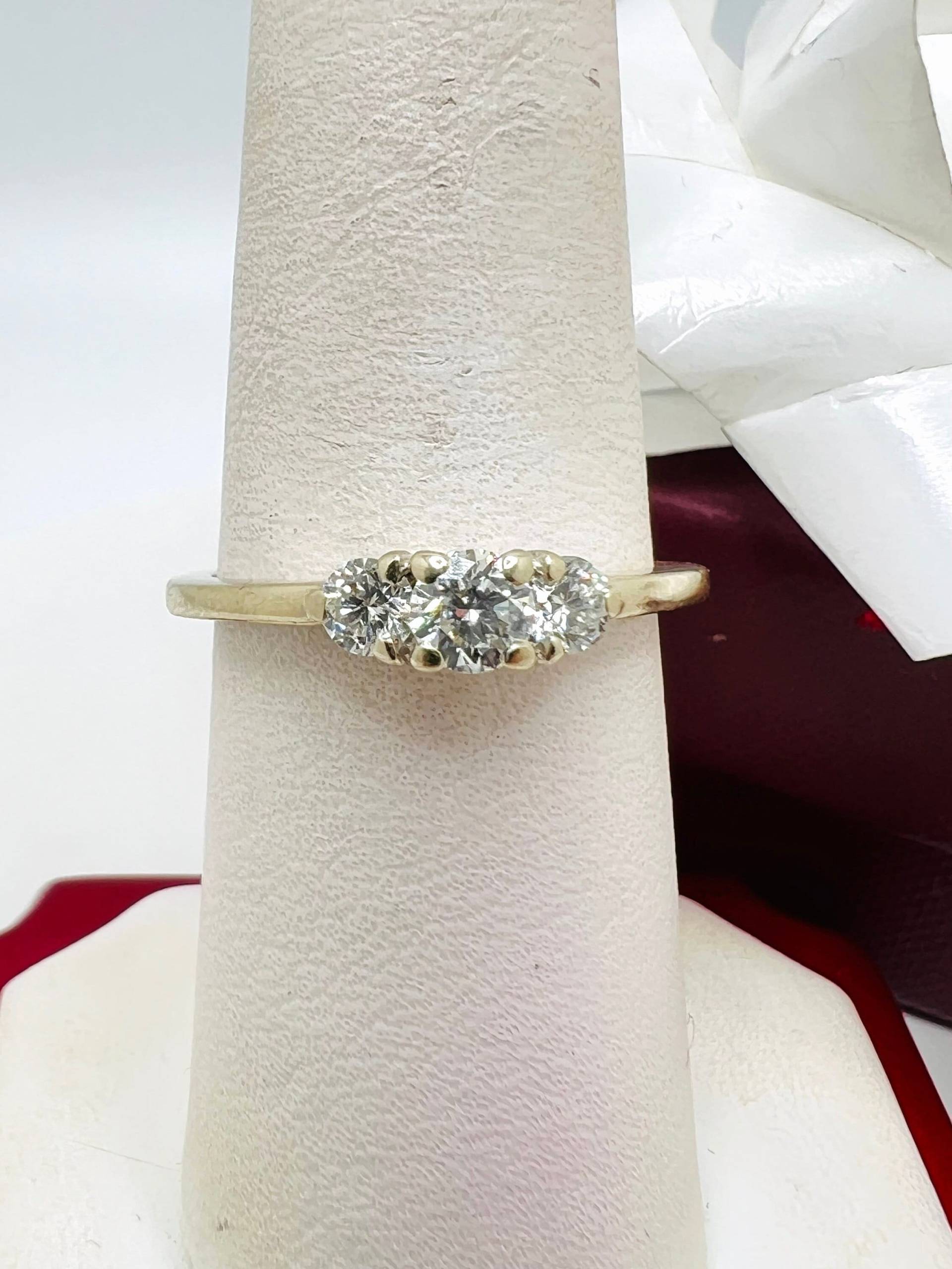 14K Weißgold Diamant 0.50Ct Ringgröße 7.5 von ColorCoutureJewels