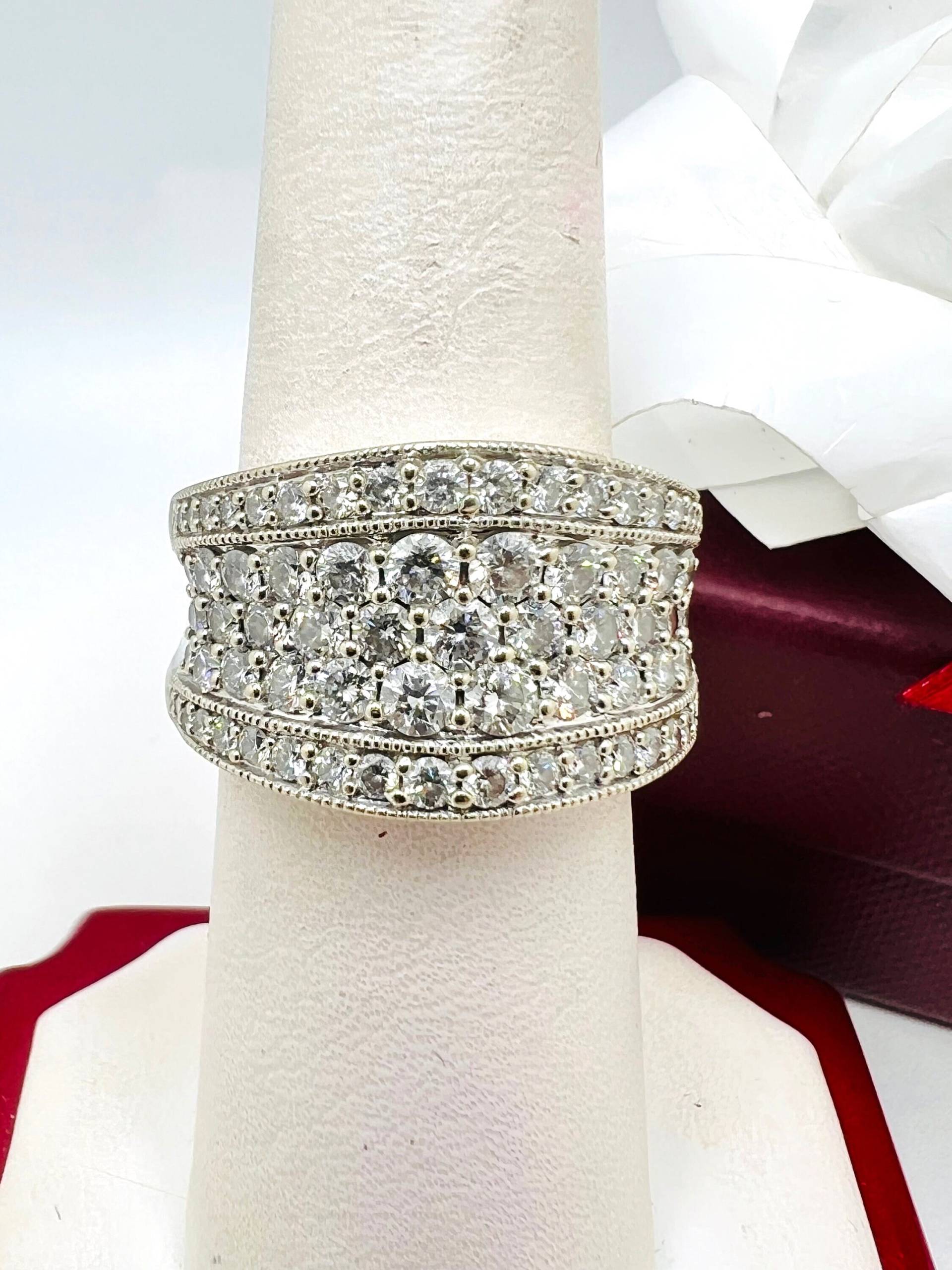 14K Weißgold Diamant 2, 00Ct Breitband Ring Größe 7 von ColorCoutureJewels