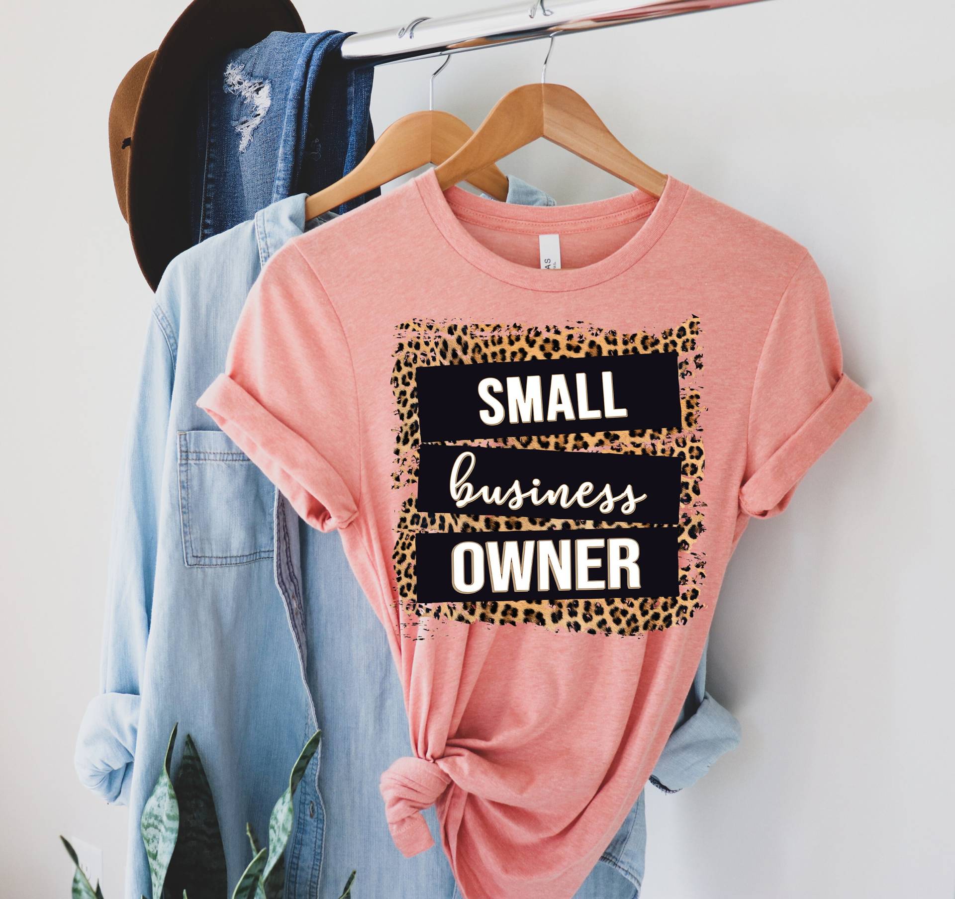 Small Business Owner Shirt Leopard Print - Bella Canvas Mom Life Geschenk Für Mama Boss Girl von CrocoRockoTees