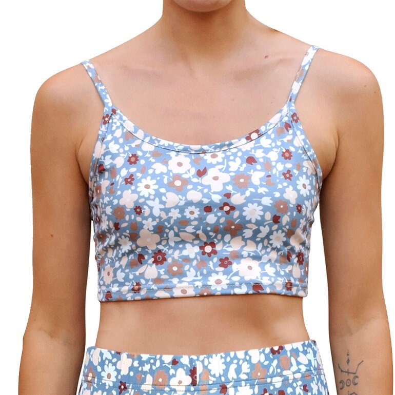 Indigo Blau Blumen Cropped Tank Spaghetti Strap Cami Mix N Match Crop Top von DaisyDelSolDesigns