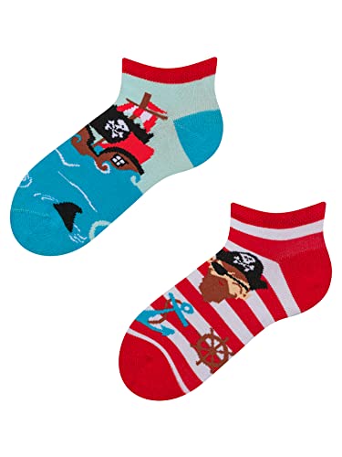 Dedoles Sneaker Socken Low Cut Füßlinge Kinder Mädchen Jungen Baumwolle lustiges Design Geschenk links rechts verschieden, 1 Paar, Farbe Mehrfarbig, Motiv Pirate sneaker, Gr. 27-30 von Dedoles