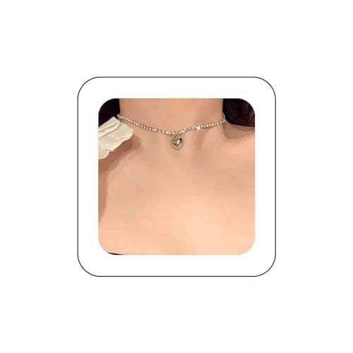 Dervivea Boho Tennis Kette Herz Halsband Halskette Glitzernde Strass Halskette Silber Liebe Herz Anhänger Halskette Kurze Diamantkette Schlüsselbein Halskette Schmuck für Frauen und Mädchen von Dervivea