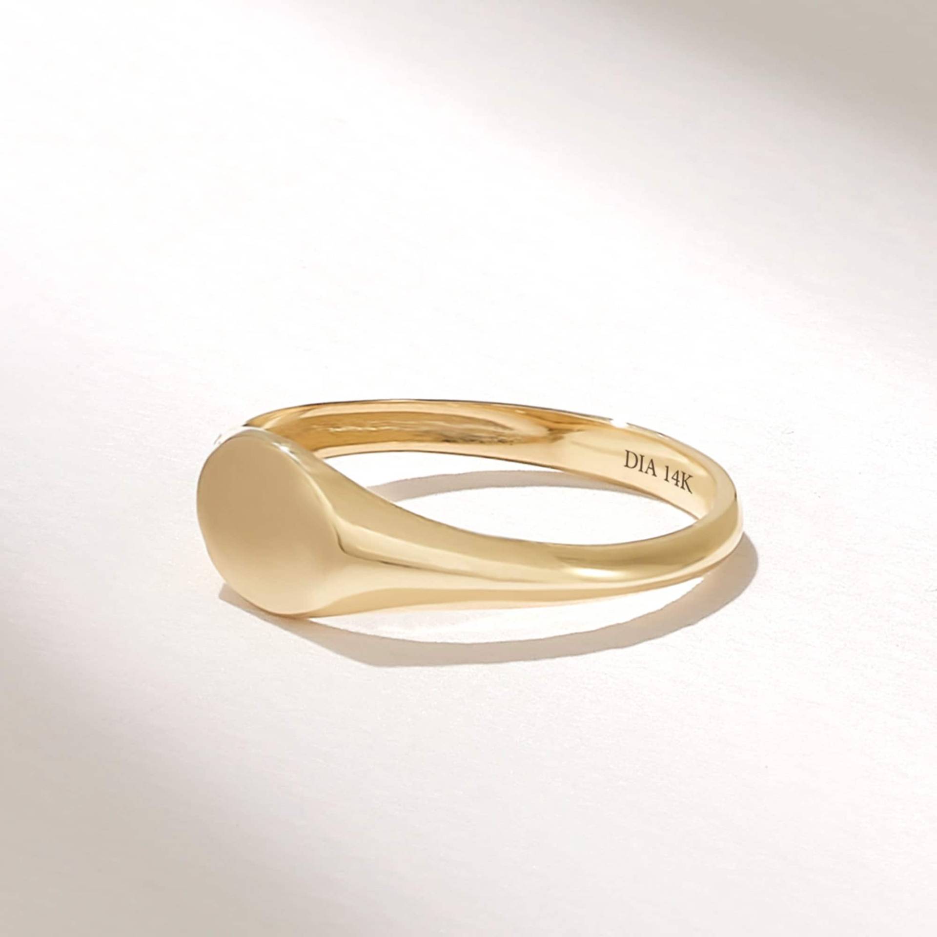 Gold Siegelring, Gravierte Goldringe Für Frauen, Individueller Kleiner Finger Ring, Zierlicher Initialring, Monogrammring, Handgemachte Schmuck von DiaFineJewelry