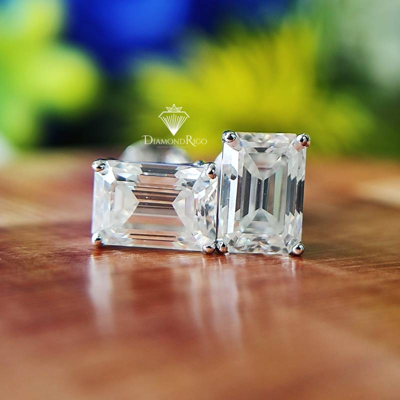 Ohrstecker Smaragd Moissanite, Abschraubbarer Für Frau, Solitär-Verlobungsohrring, Jubiläumsschmuck, Ohrring Im Smaragdschliff Ohrstecker Smaragd Moissanite, Abschraubbarer Für Frau, Solitär-Verlobungsohrring, Jubiläumsschmuck, Ohrring Im Smaragdschliff von DiamondRigo