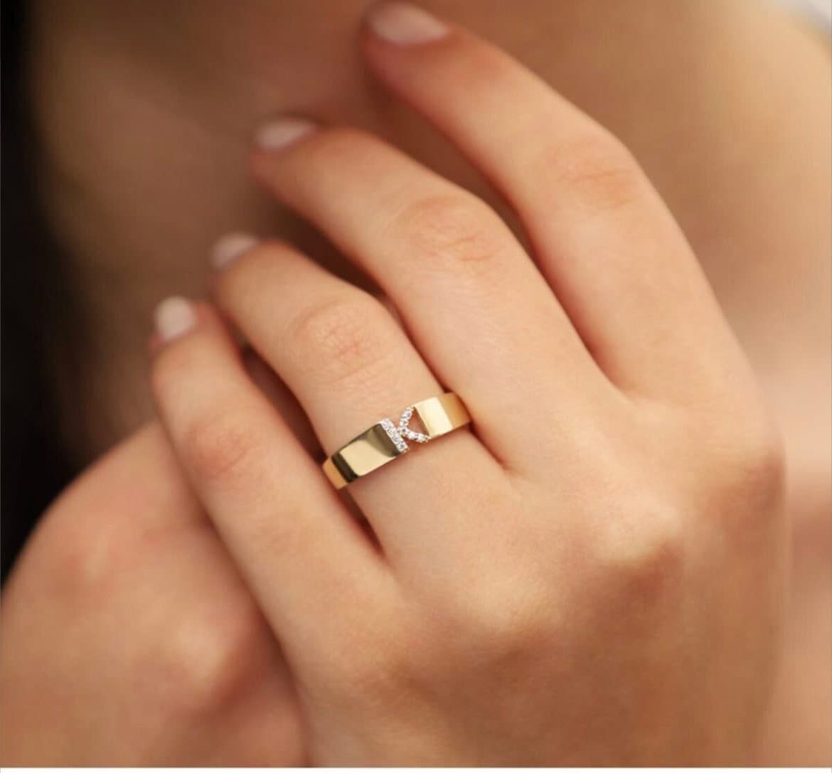 Goldbuchstabe Ring, 14K Solid Gold Anfangsring, Personalisierter Namensring, Minimaler Benutzerdefinierter Gold, Geschenk Zum Valentinstag von DseyJewellery