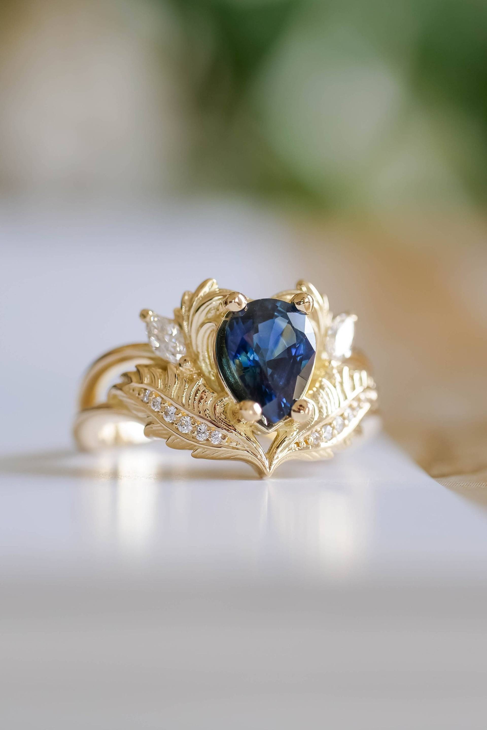 Fantasy Nature Inspirierter Verlobungsring Mit 1, 4 Ct Echtem Blauen Saphir, 14K Oder 18K Blattgold Und Diamanten Elvish Bride Ring von EdenGardenJewelry